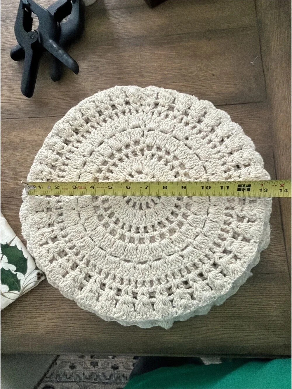 Crocheted Style Round Table Chargers 13.5” Lace Placemats Cream - Set of 9 - EUC